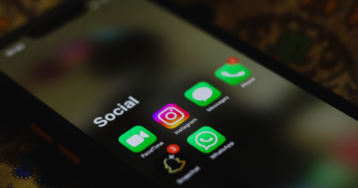 Anunciar no Instagram e Facebook ficou 12,15% mais caro no Brasil