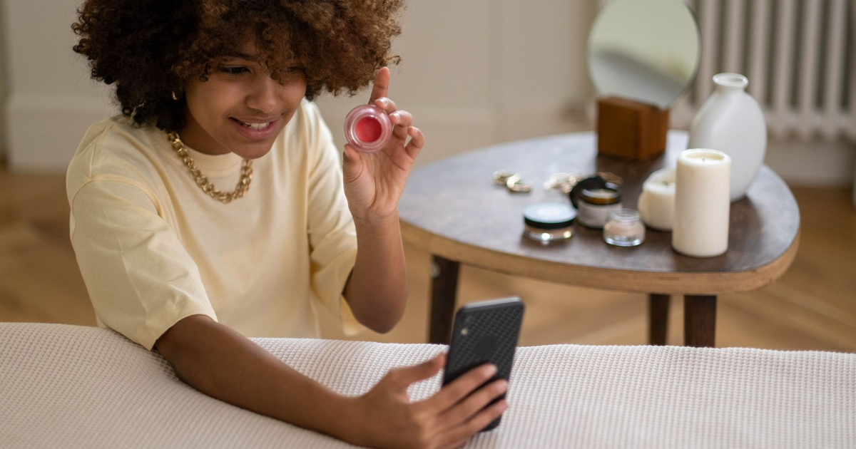IA para revendedora: como vender mais cosméticos pelo WhatsApp sem viver no celular